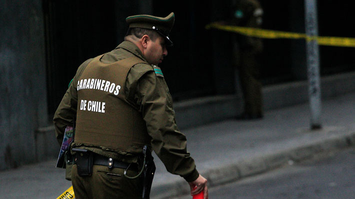 Investigan robo a camión de valores en el centro de Santiago: Unas 20 personas habrían participado