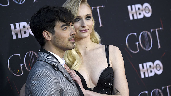 Joe Jonas y Sophie Turner se casaron en una ceremonia sorpresa en Las Vegas