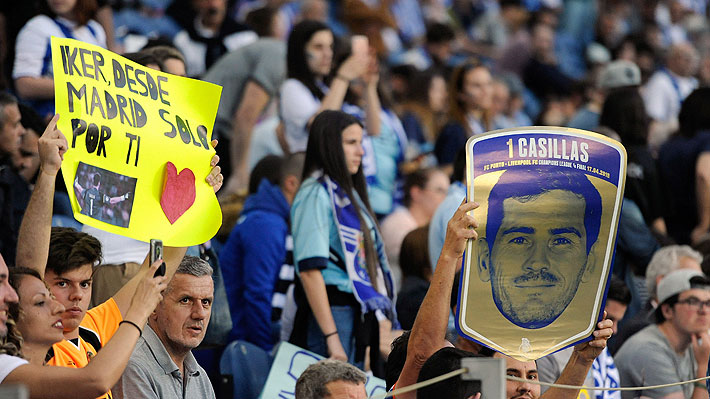 El emotivo homenaje que los hinchas del Porto le rindieron a Iker Casillas a días que sufriera un infarto