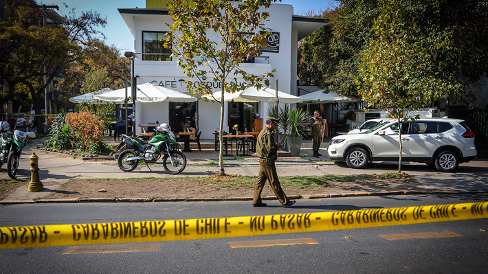 Operativo por robo termina en una cafetería de Providencia con dos detenidos: Hubo disparos