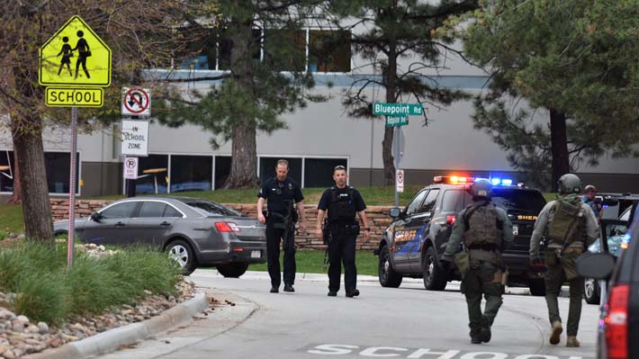 Tiroteo en escuela de Colorado en EE.UU. deja un muerto y ocho heridos
