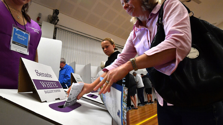 Australia: Abren centros de votación para elecciones legislativas marcadas por el cambio climático
