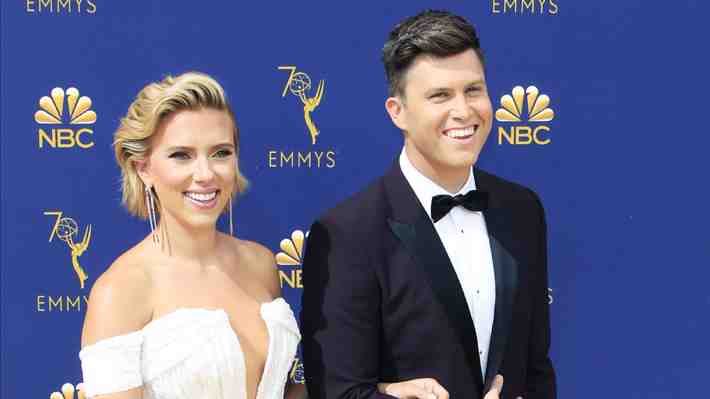 Scarlett Johansson se compromete con su novio Colin Jost