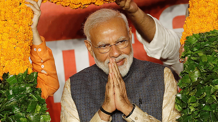 El retorno a los orígenes de Narendra Modi, el Primer Ministro indio que arrasó en elecciones con su discurso nacionalista