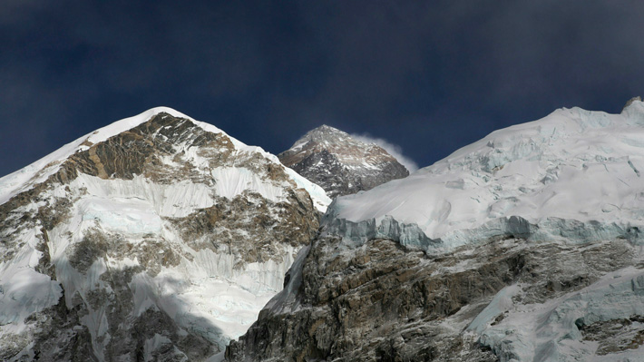 Mueren otros dos alpinistas en el Everest: Ya van 10 víctimas fatales esta temporada