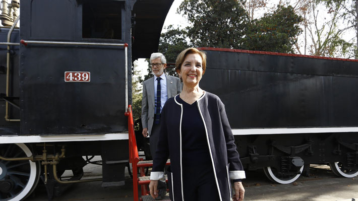 Ministra Hutt: "No hay duda" que se realizará el proyecto del tren Santiago-Valparaíso