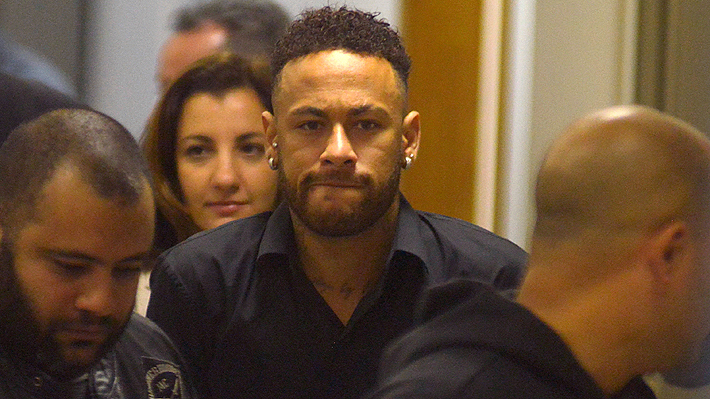 Neymar declara a la Policía en caso por violación y agradece apoyo de "todos"