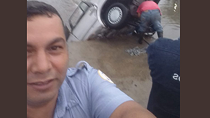 Policía mexicano se tomó una inadecuada selfie y arriesga una sanción