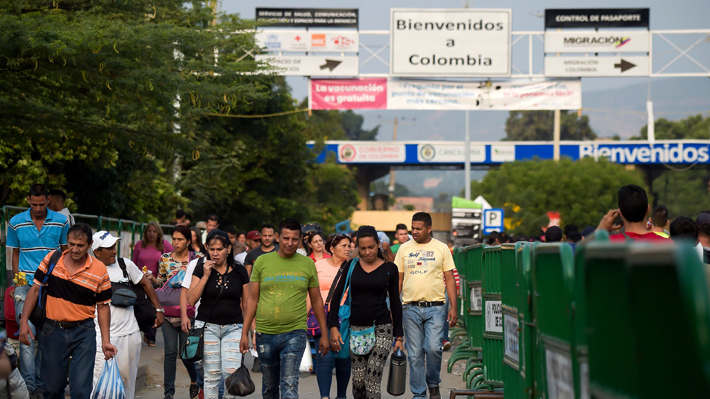 Nicolás Maduro anuncia que reabrirá pasos fronterizos con Colombia en el estado de Táchira