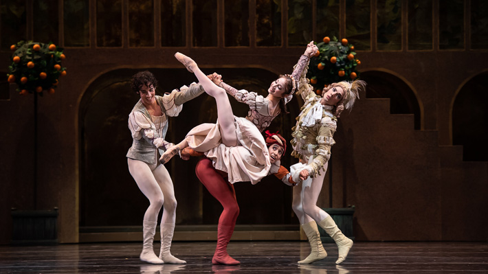 Ballet de Santiago emprenderá una gira para llevar  "La fierecilla domada" a otras regiones del país