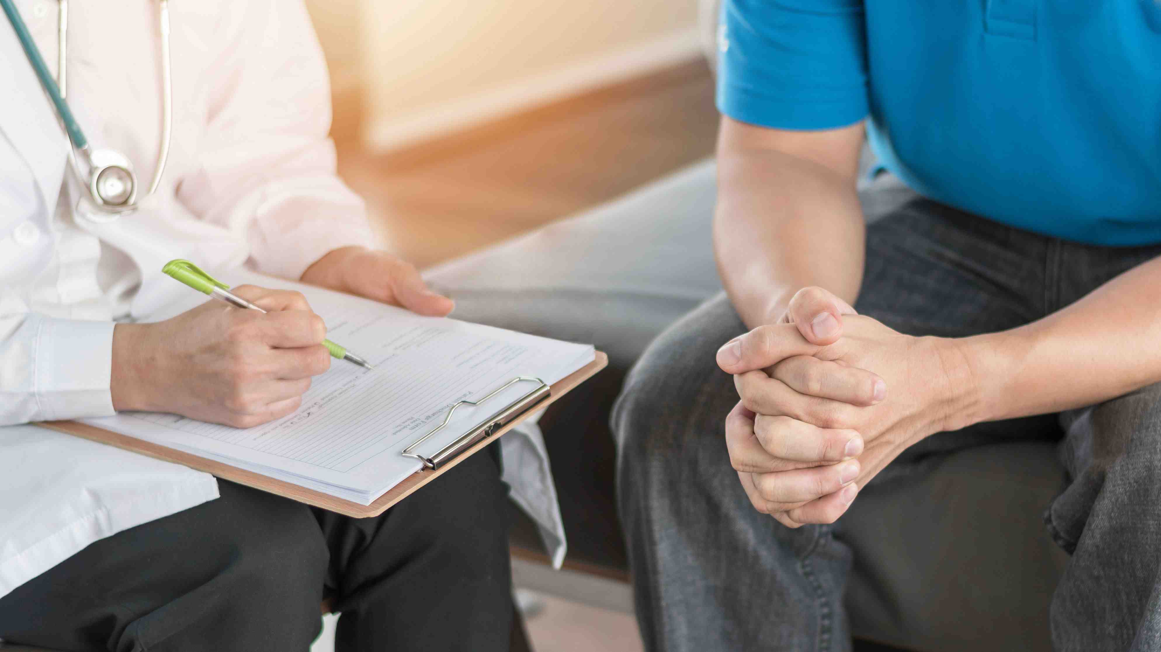 Cáncer de próstata al alza: Especialista recalca la importancia de detectar a tiempo la enfermedad