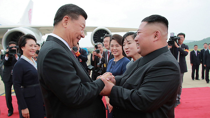 Xi Jinping concluye visita a Corea del Norte: Kim alaba la "invencibilidad" de su relación con China