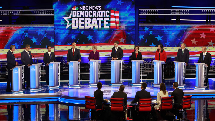 EE.UU.:Demócratas aspirantes a la Casa Blanca se enfrentan en debate que inicia carrera presidencial 2020