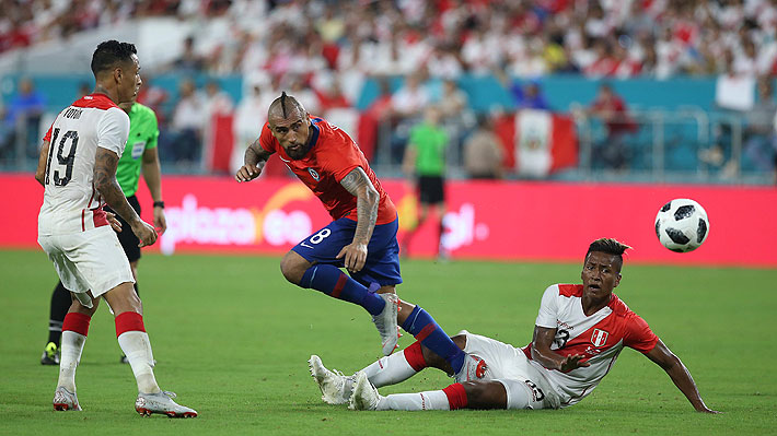 "'Mapochinos' creen que la tienen fácil", "Chile está confiado": Prensa peruana se muestra desafiante y ya calienta la semifinal con la "Roja"