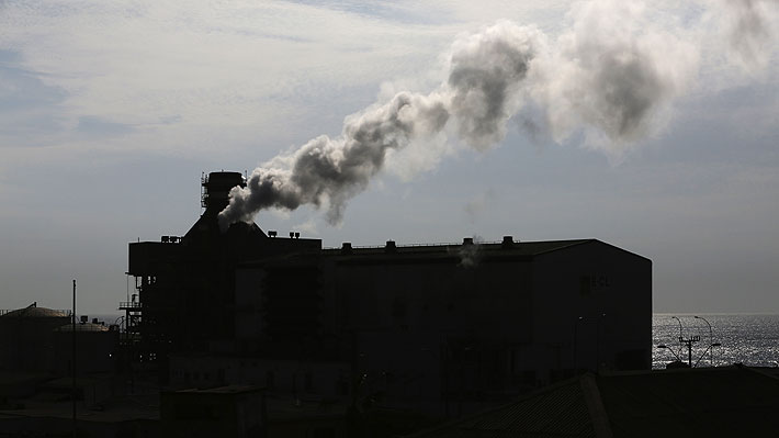 Paralización de Mina Invierno y plan de descarbonización: ¿Cuál es el escenario del carbón en Chile?