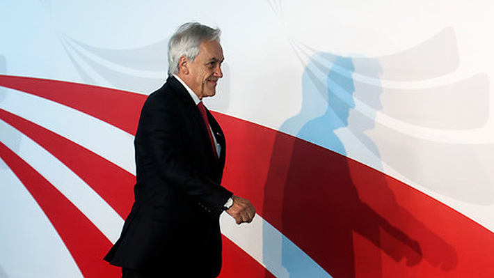 Piñera regresa a Chile tras participar en Cumbre de la Alianza del Pacífico en Lima
