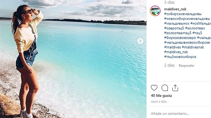 Preocupación por lago contaminado en Siberia que es promovido en redes sociales como un destino paradisíaco