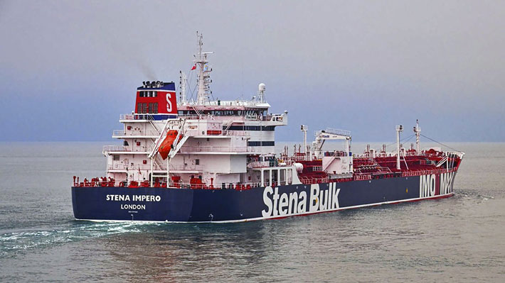 Escala tensión en Ormuz tras detención de petrolero británico por fuerza naval iraní