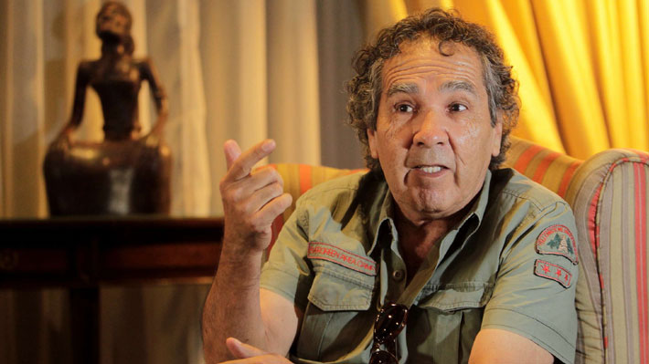 Escritor Hernán Rivera Letelier aborda su lucha contra el parkinson desde hace siete años