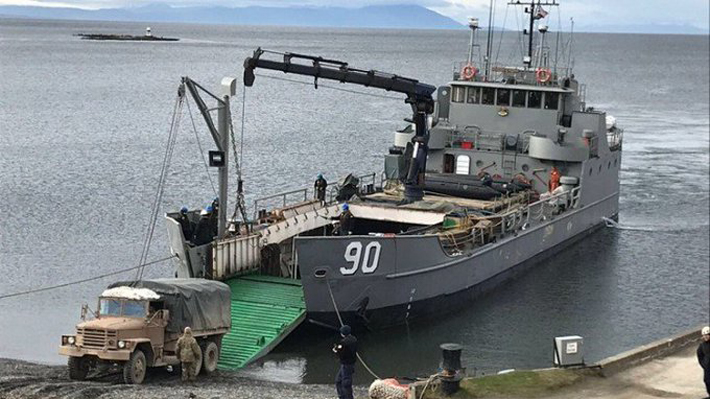 Armada por derrame en Puerto Natales: Acciones han permitido recuperar 15 mil litros de agua contaminada
