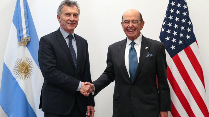 Secretario de Comercio de EE.UU. entrega respaldo a Macri a días de las primarias en Argentina