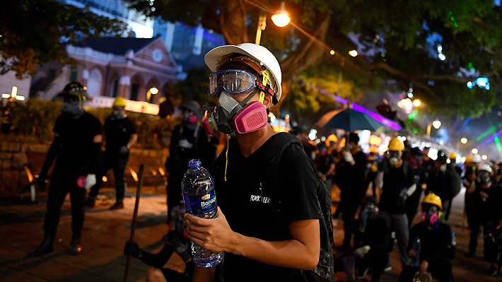 China afirma que "no se quedará de brazos cruzados" si la situación en Hong Kong empeora