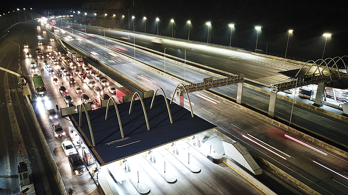 Autopistas evalúan abrir puntos de carga para vehículos eléctricos en plazas de peajes