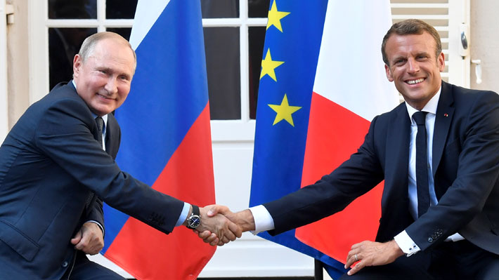 Macron se reúne con Putin y le propone una cumbre para solucionar la crisis con Ucrania