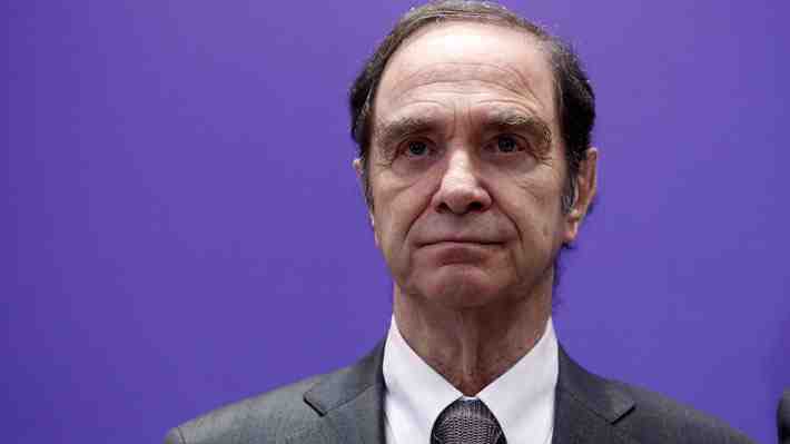 Larraín asegura que ex frentista debe cumplir 27 años de presidio y que cambiarlo iría contra tratado suscrito
