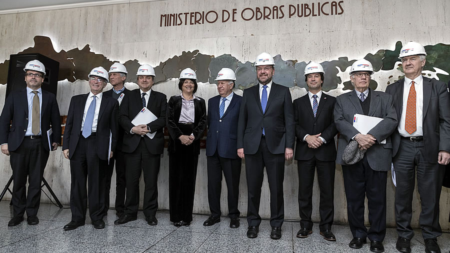 Ex ministros de Obras Públicas se reunieron para plantear los desafíos en infraestructura y agua hacia el 2050