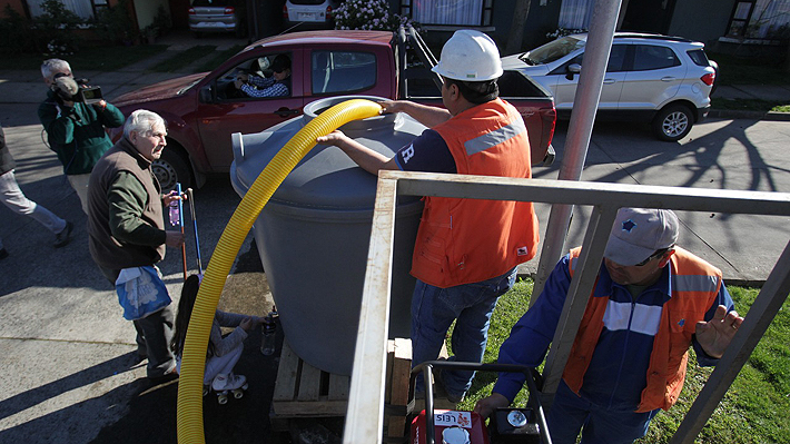 Corte de agua en Los Ángeles: Gobernador afirma que obras de reparación concluyeron y que el servicio se repondrá esta noche