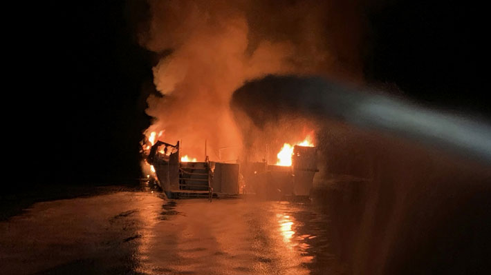 Las últimas horas del "Conception": El festejo de cumpleaños que terminó con un barco incendiado en California