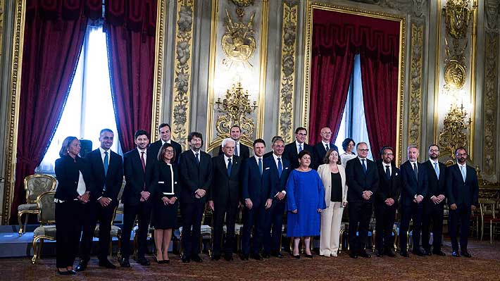 El nuevo Gobierno de coalición italiano de Giuseppe Conte juró sus cargos