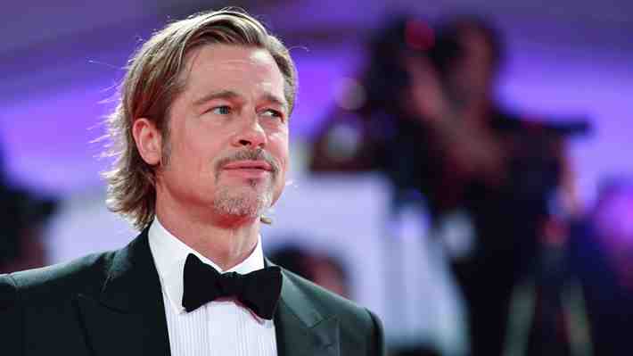 Brad Pitt admite que pasó más de un año en Alcohólicos Anónimos tras su separación de Angelina Jolie