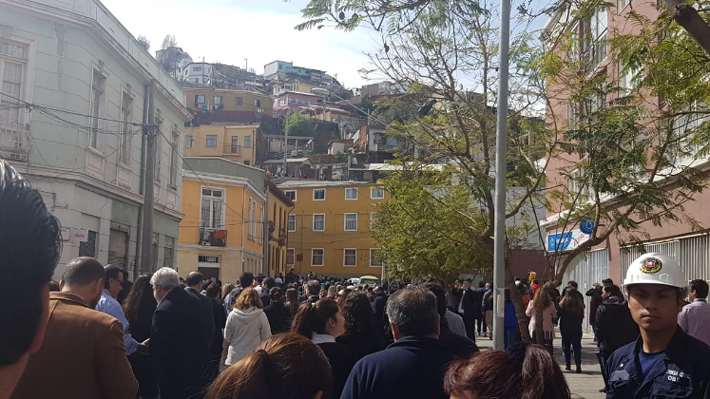 Masiva y ordenada evacuación marcan simulacro de tsunami en la Región de Valparaíso