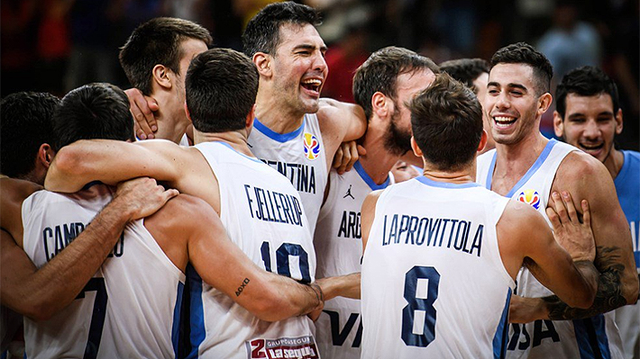 Video: Los mejores puntos y la alocada celebración de Argentina tras eliminar a Serbia y clasificar a semis del Mundial de básquet