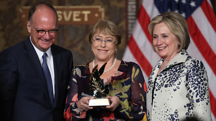 Bachelet recibe reconocimiento internacional en EE.UU. por su liderazgo en equidad de género