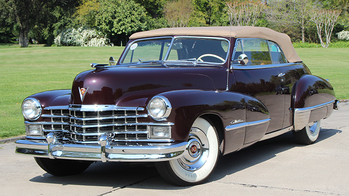 Cadillac Series 62 Convertible Coupe de 1947: Un “trasatlántico” estadounidense que exige fuerza bruta