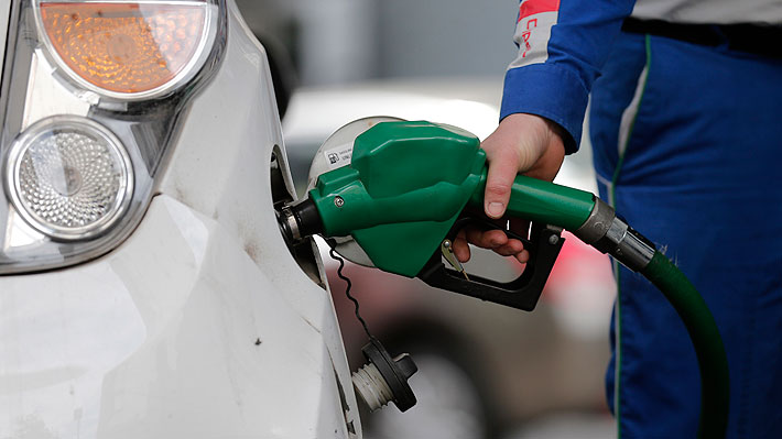Enap anuncia que todas las bencinas y diésel subirán por cuarta semana consecutiva: Precios se elevarán $5,9 desde este jueves