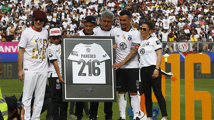 La "Paredesmanía": Todo lo que rodeó el histórico récord que consiguió el delantero con su gol ante la U