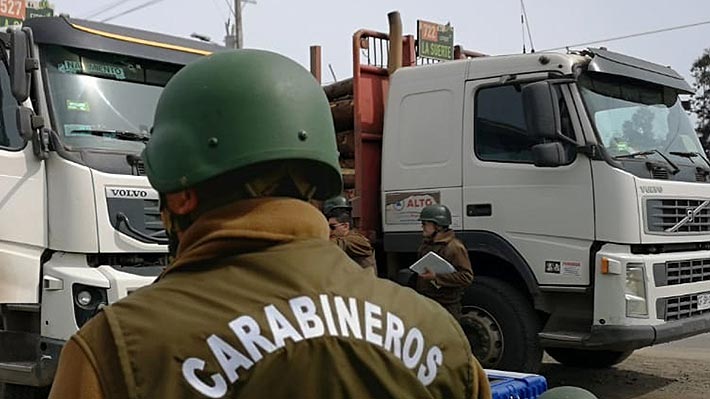 Camioneros bloquean Ruta 5 en protesta por &uacute;ltimos hechos de violencia en La Araucan&iacute;a