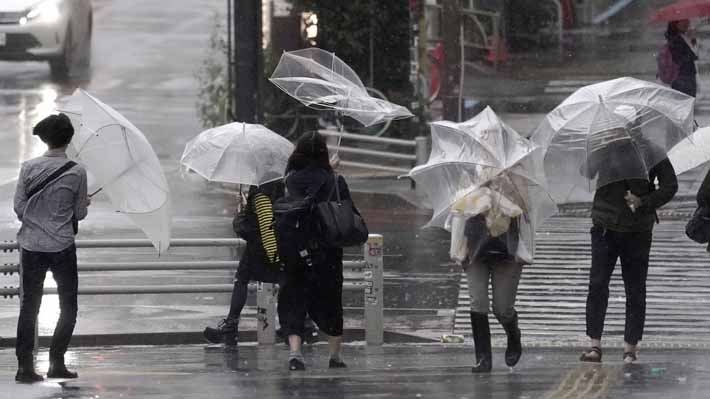Japón activa alerta máxima ante la llegada del tifón Hagibis y ordena la evacuación de cuatro provincias