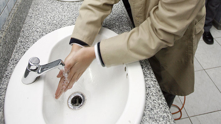 ¿Te lavas bien las manos? Científicos revelan la forma más eficiente de eliminar las bacterias