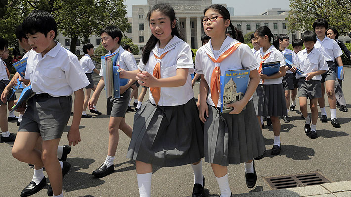 Almuerzos escolares decididos por nutricionistas y obligatorios, la clave de la buena salud de los niños en Japón