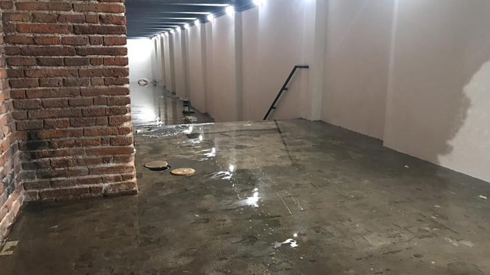 Museo de los Tajamares se ve nuevamente afectado con inundación en Providencia tras ser restaurado en 2018