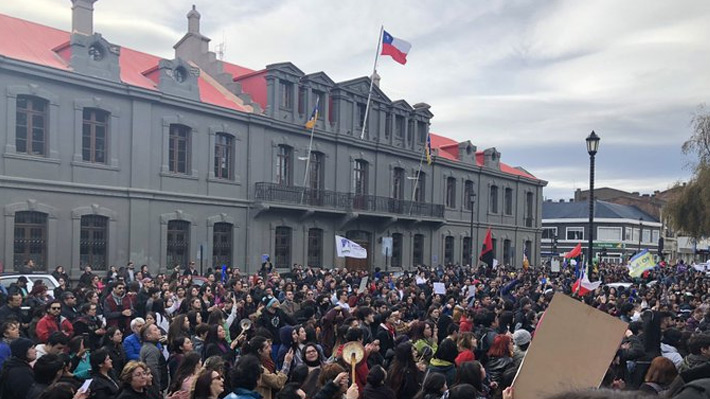 No sólo en Santiago: Manifestaciones se extienden a regiones