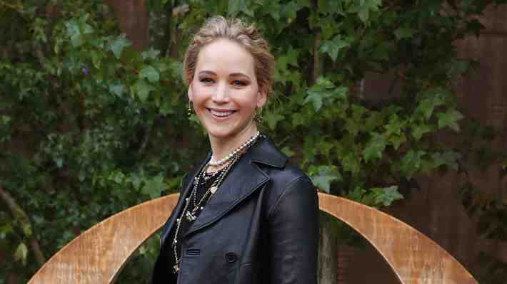 La actriz Jennifer Lawrence se casa con el galerista de arte Cooke Maroney en una ceremonia íntima