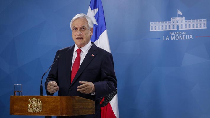Análisis al "cambio de tono" de Piñera: "Por primera vez hace ver la posibilidad de una salida del conflicto"