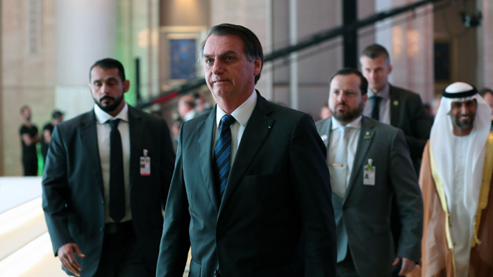 Bolsonaro dice que en Chile hubo "depredación del patrimonio público" en las manifestaciones