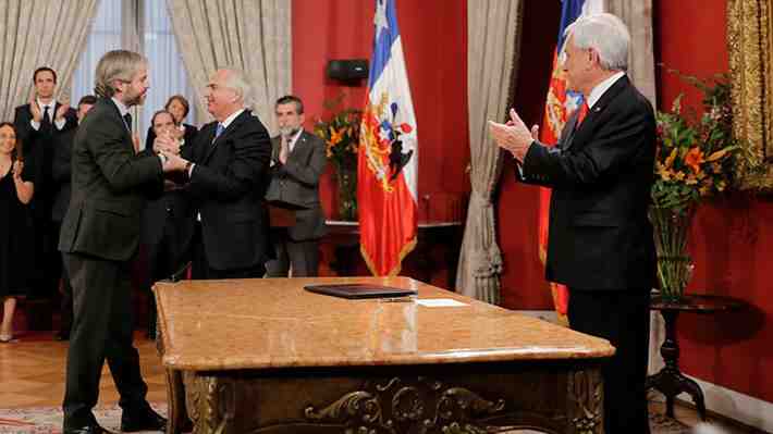Piñera unge a Gonzalo Blumel (Interior) y Karla Rubilar (Vocera) para salir de la crisis en un amplio cambio de gabinete